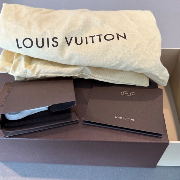 Men’s vintage Louis Vuitton shoes - Picture 6 of 7